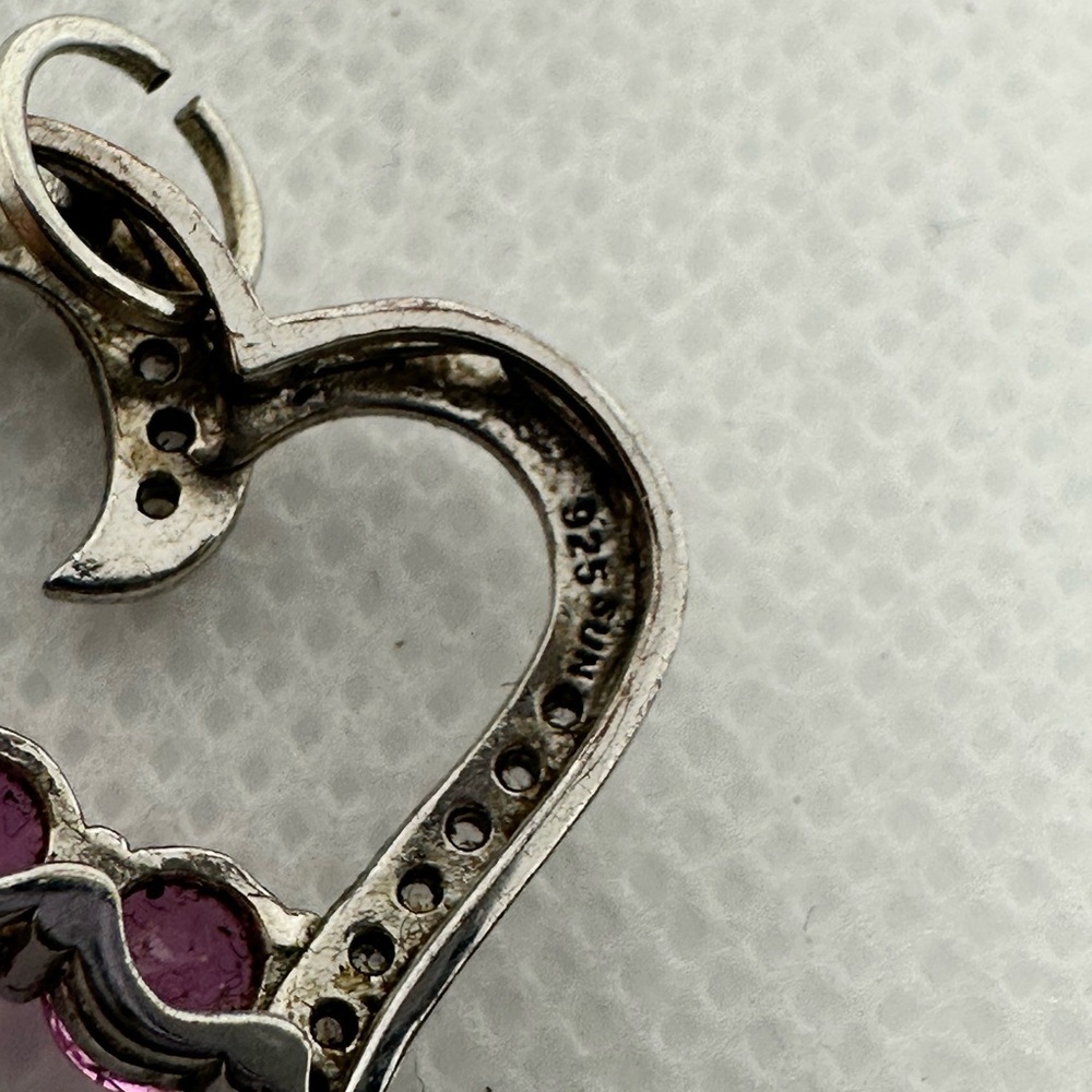 Sun jewelry 925 Sterling Silver Heart Pendant with Pink Accents - Picture 2 of 2